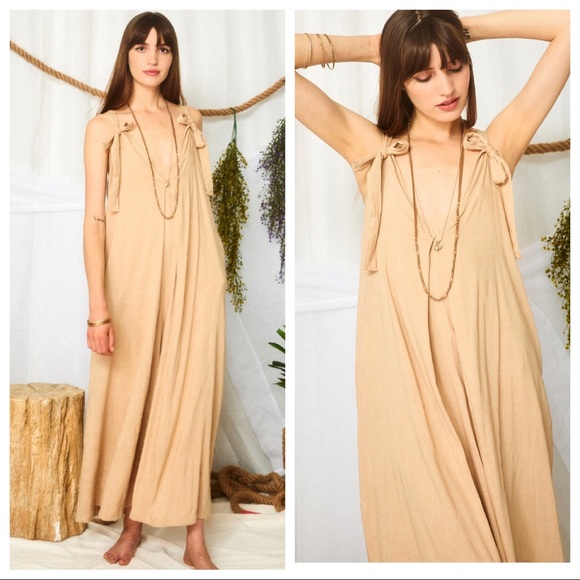 Favorite Wide leg shoulder Tie Solid Jumpsuit - Picture 4 of 4